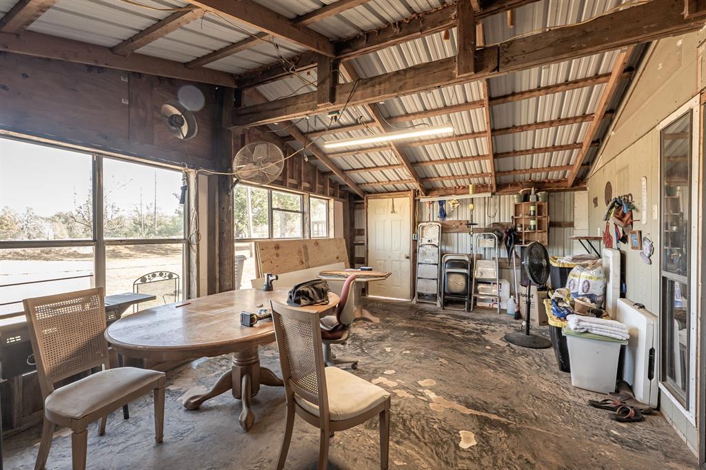 377 Fm 1521 Property Photo 32