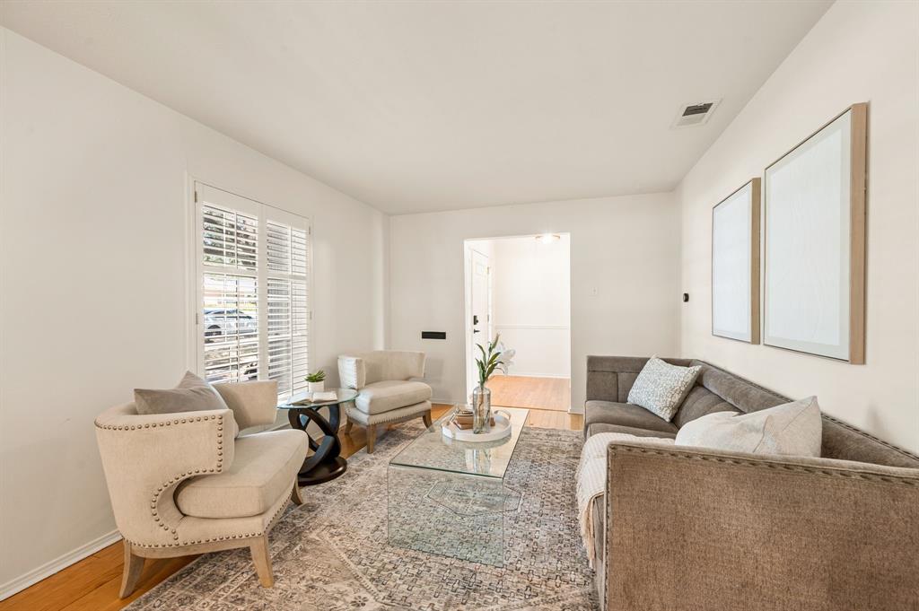 12450 Wood Manor Circle Property Photo 8