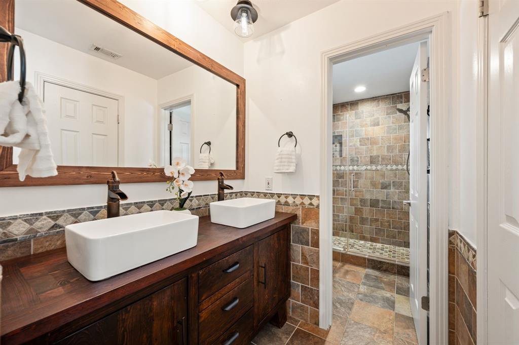 12450 Wood Manor Circle Property Photo 16