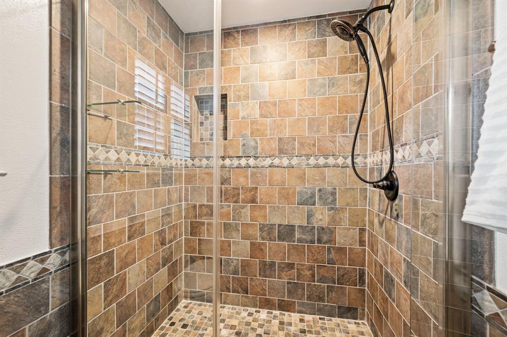 12450 Wood Manor Circle Property Photo 17