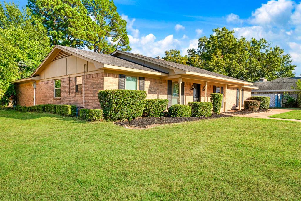 370 32nd Street Property Photo 2