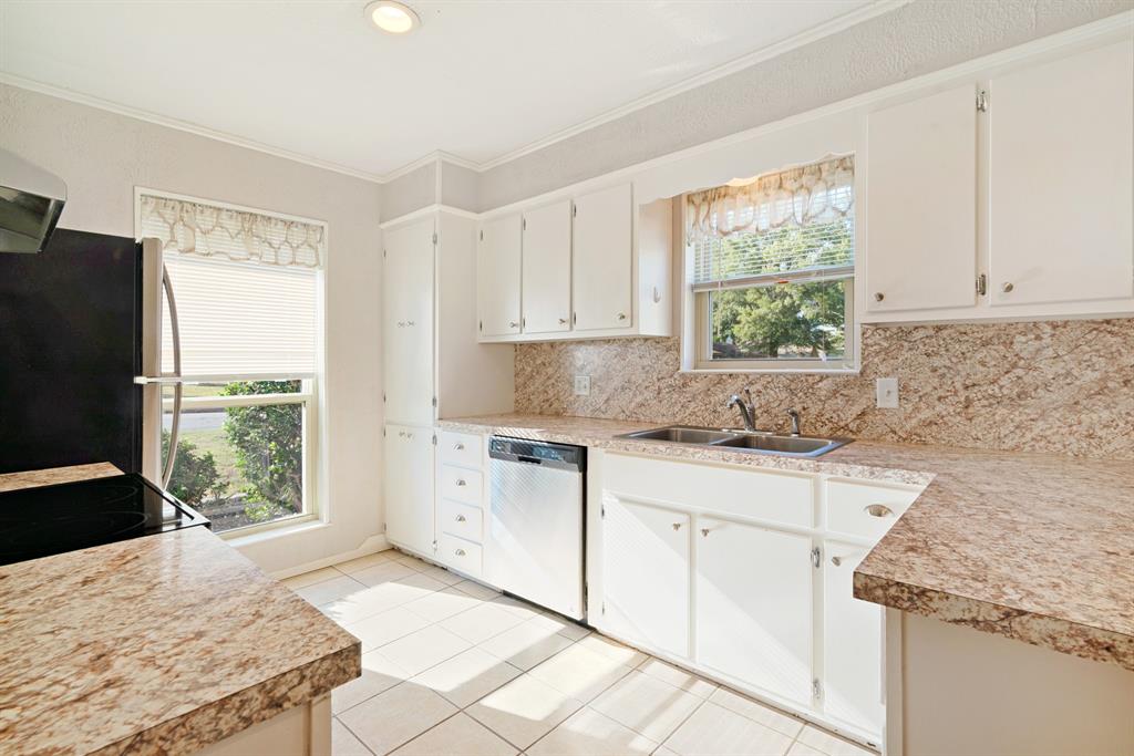 370 32nd Street Property Photo 5
