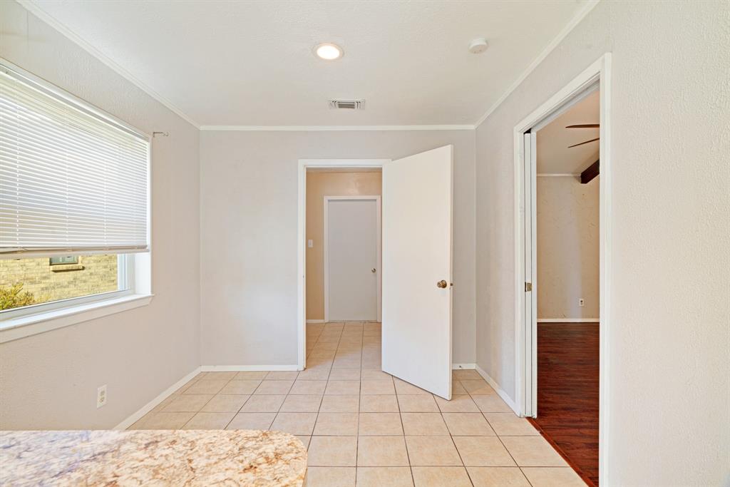 370 32nd Street Property Photo 8