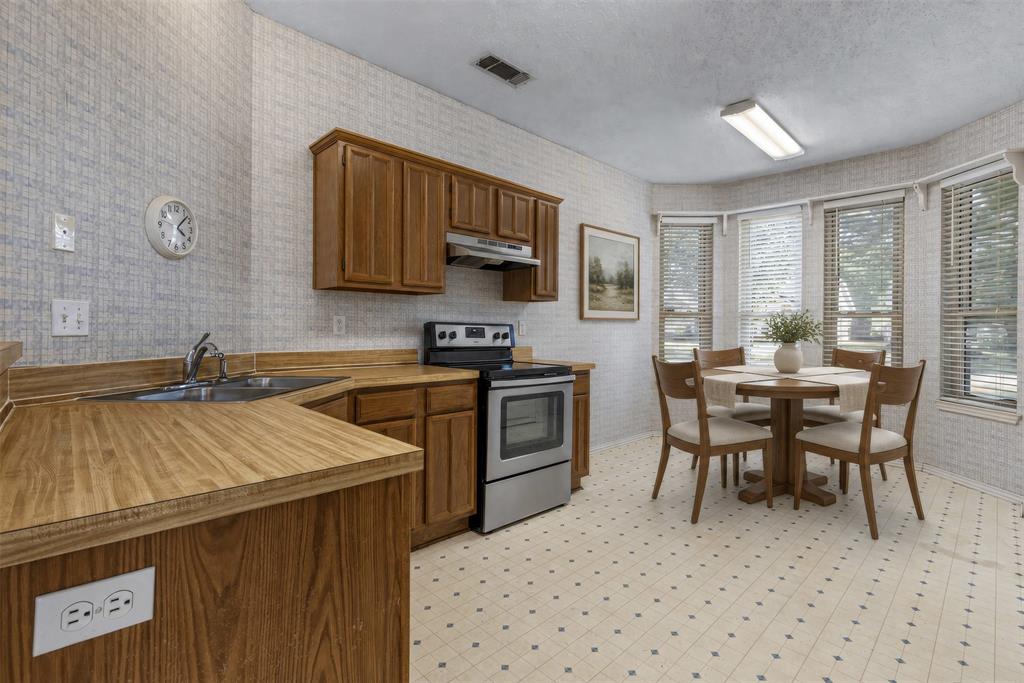 427 Wheatridge Street Property Photo 4