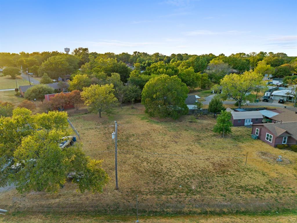 309 W Sherman Drive Property Photo 3