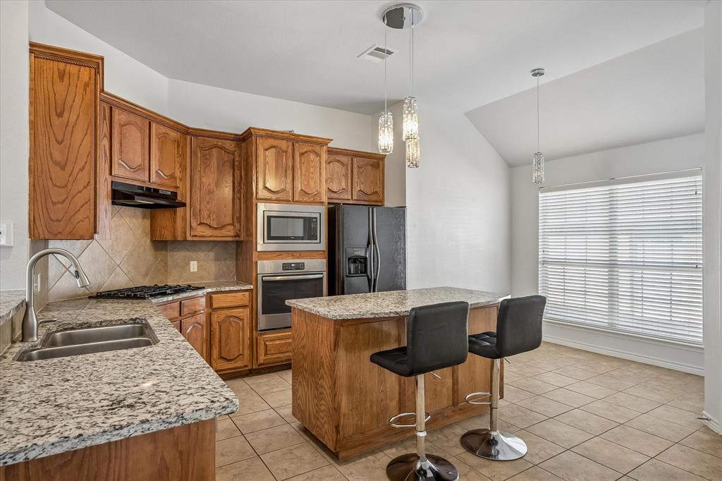 8016 Silverado Trail Property Photo 6
