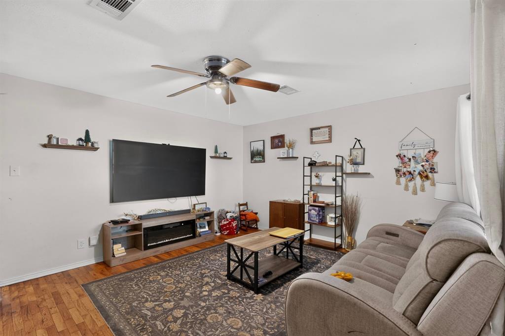 551 Dawson Drive Property Photo 5