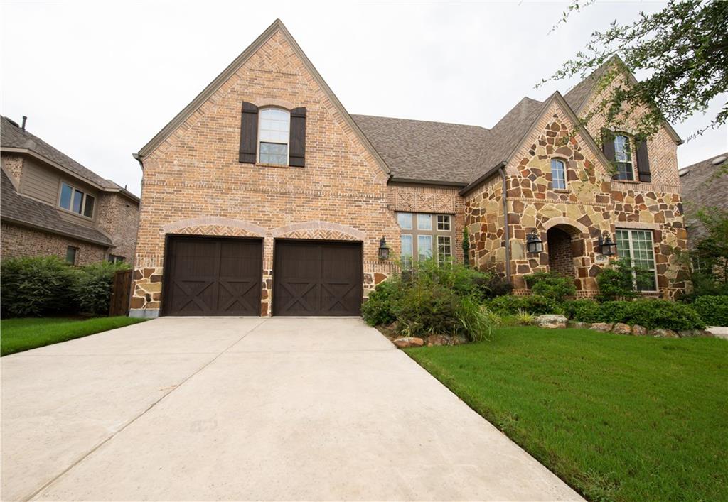 879 Grassy Shore Court Property Photo 3