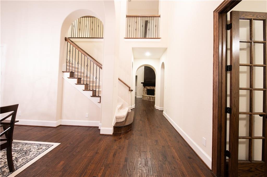 879 Grassy Shore Court Property Photo 4
