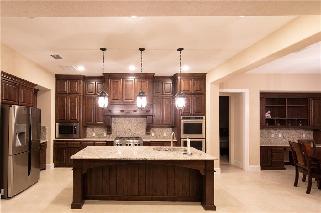 879 Grassy Shore Court Property Photo 12