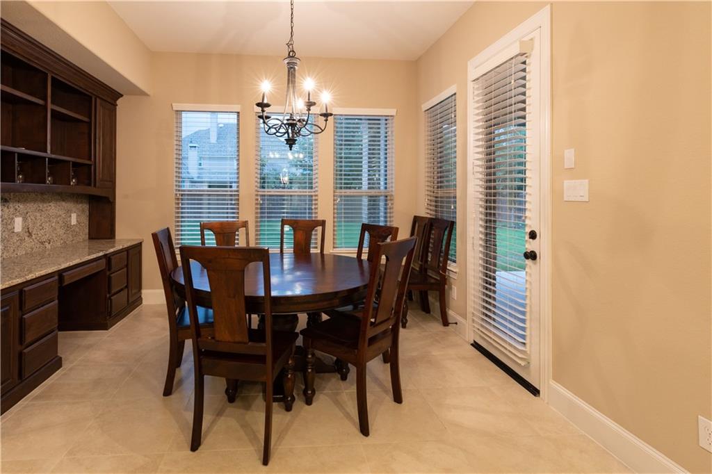 879 Grassy Shore Court Property Photo 15
