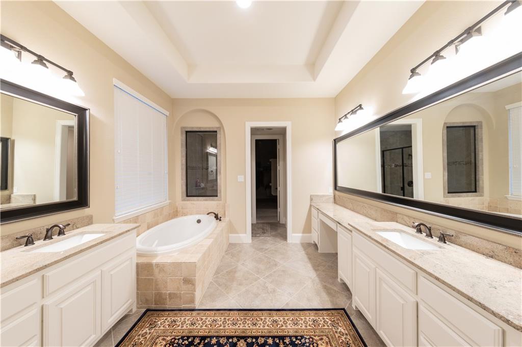 879 Grassy Shore Court Property Photo 19