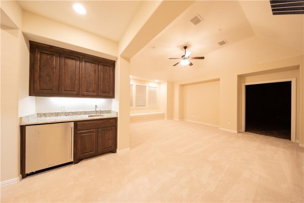 879 Grassy Shore Court Property Photo 24
