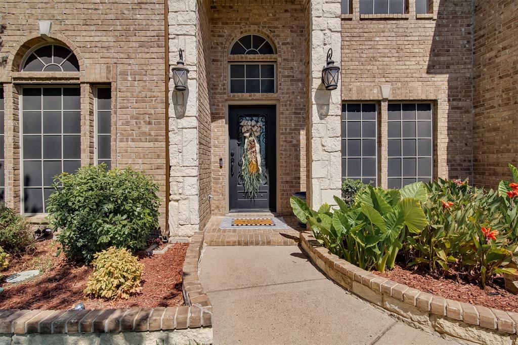 6928 Bent Spur Drive Property Photo 2