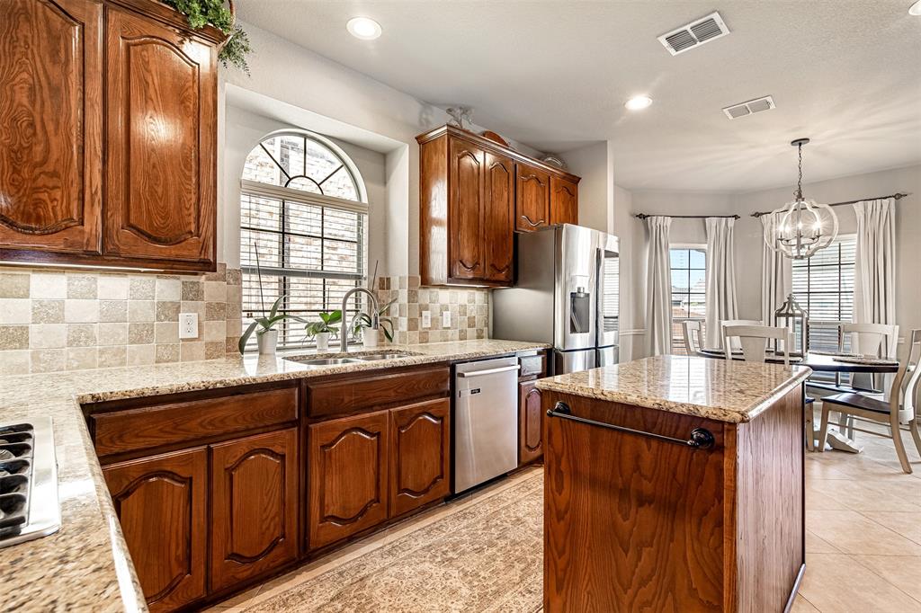 6928 Bent Spur Drive Property Photo 16