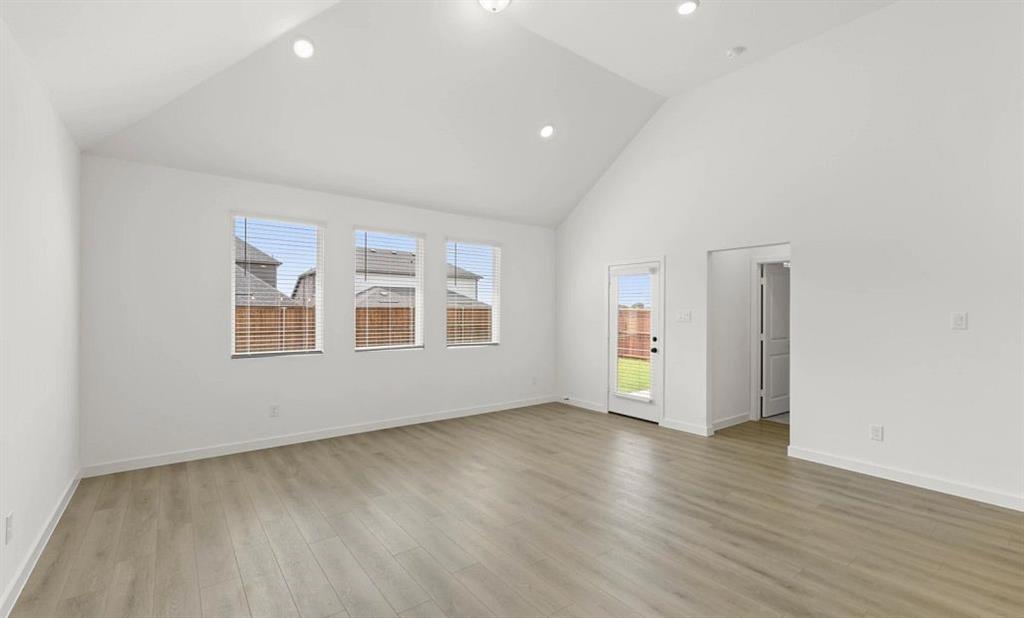 637 Tyronza Drive Property Photo 8