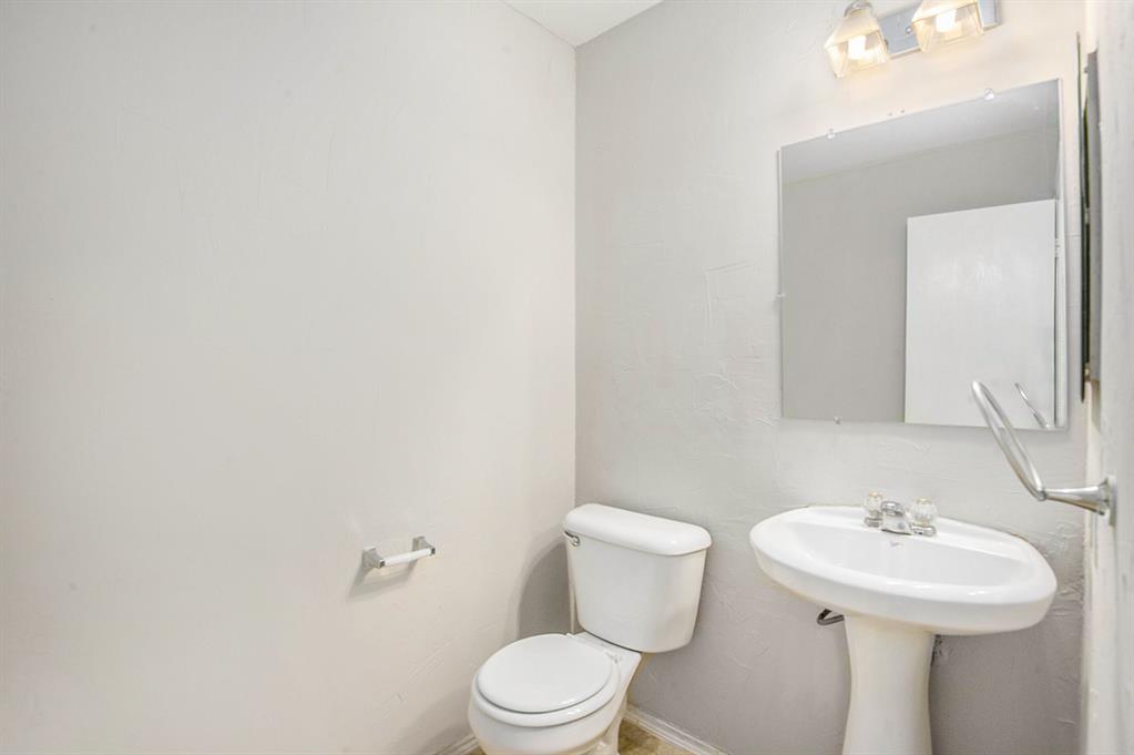 4225 Silverwood Trail Property Photo 9