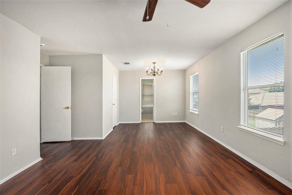4225 Silverwood Trail Property Photo 11