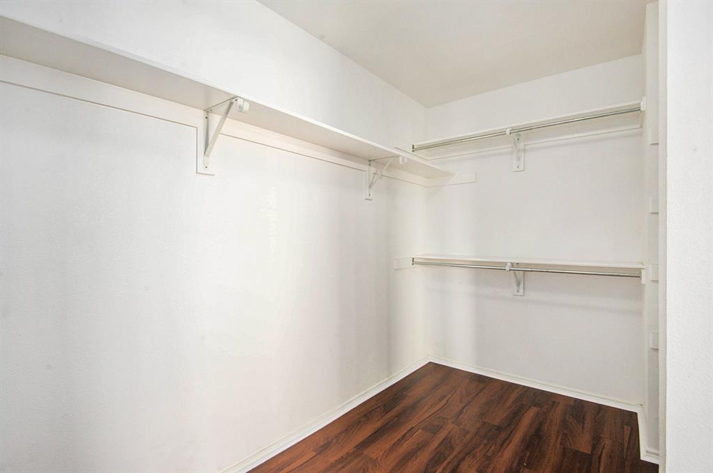 4225 Silverwood Trail Property Photo 14