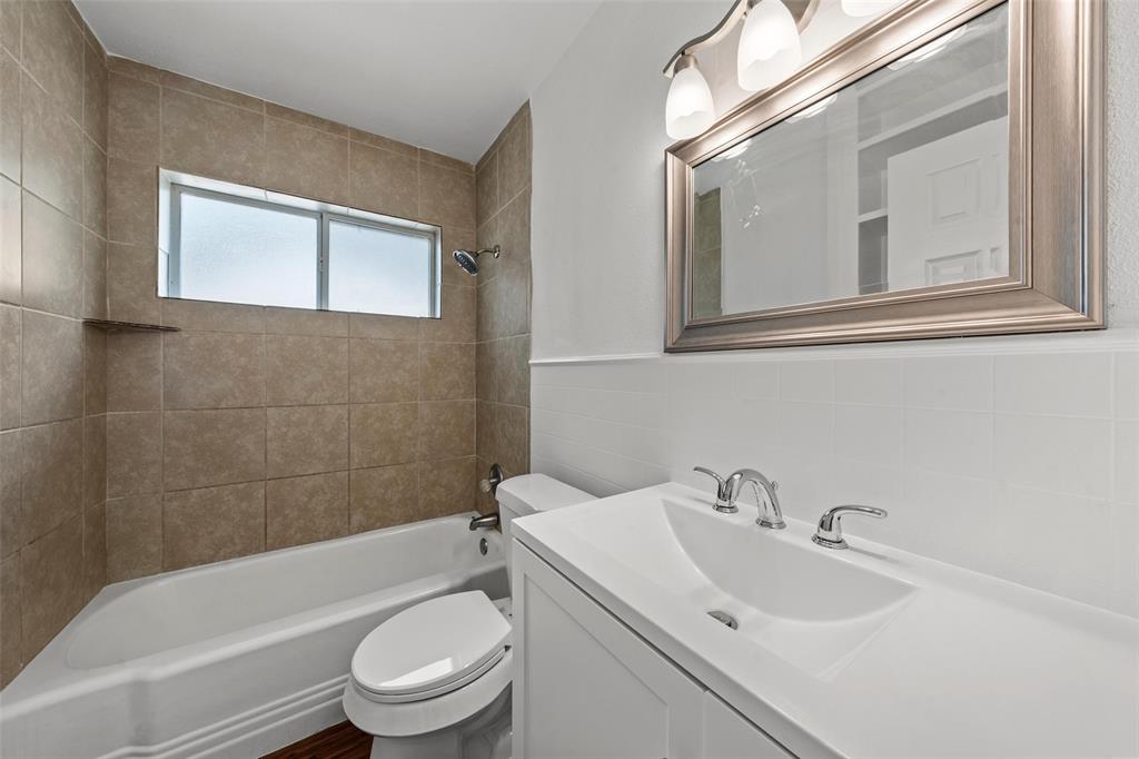 3812 Acree Street Property Photo 7