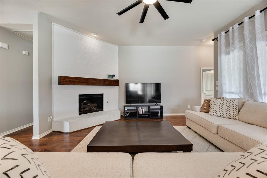 349 Apache Trail Property Photo 6