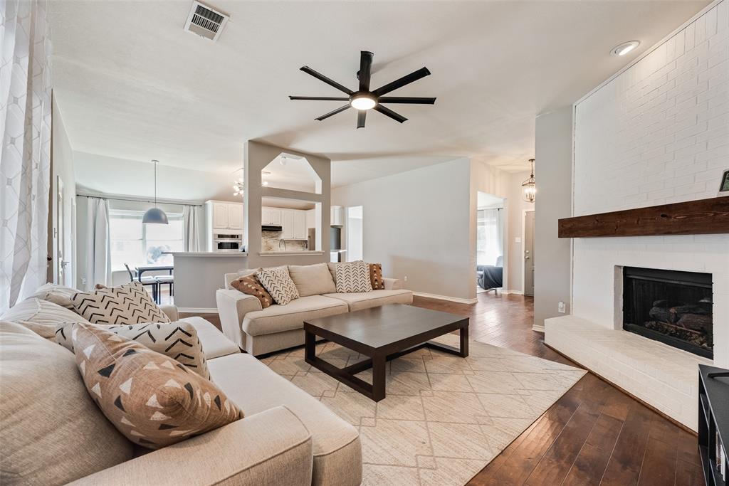 349 Apache Trail Property Photo 8