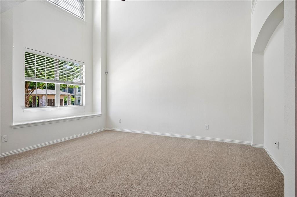 6940 Pascal Way Property Photo 4