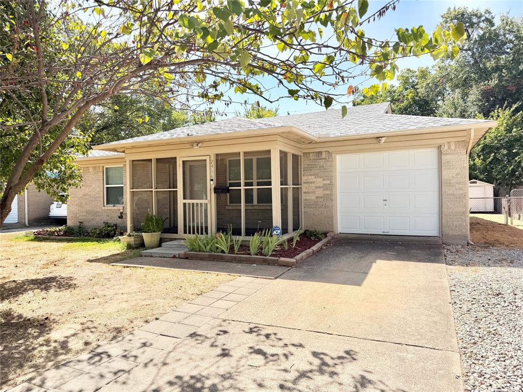 2414 Himes Street Property Photo 1