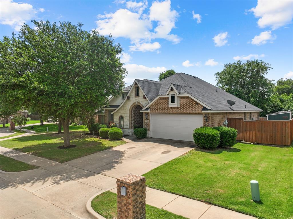 726 Celebrity Court Property Photo 1