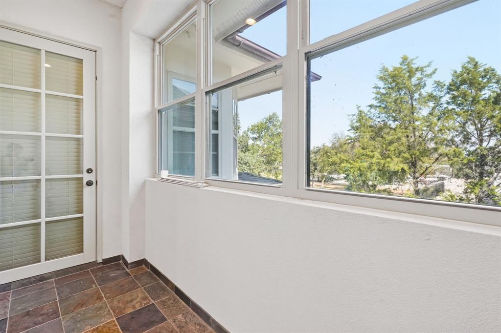 1721 Fountain Pass Drive Property Photo 30