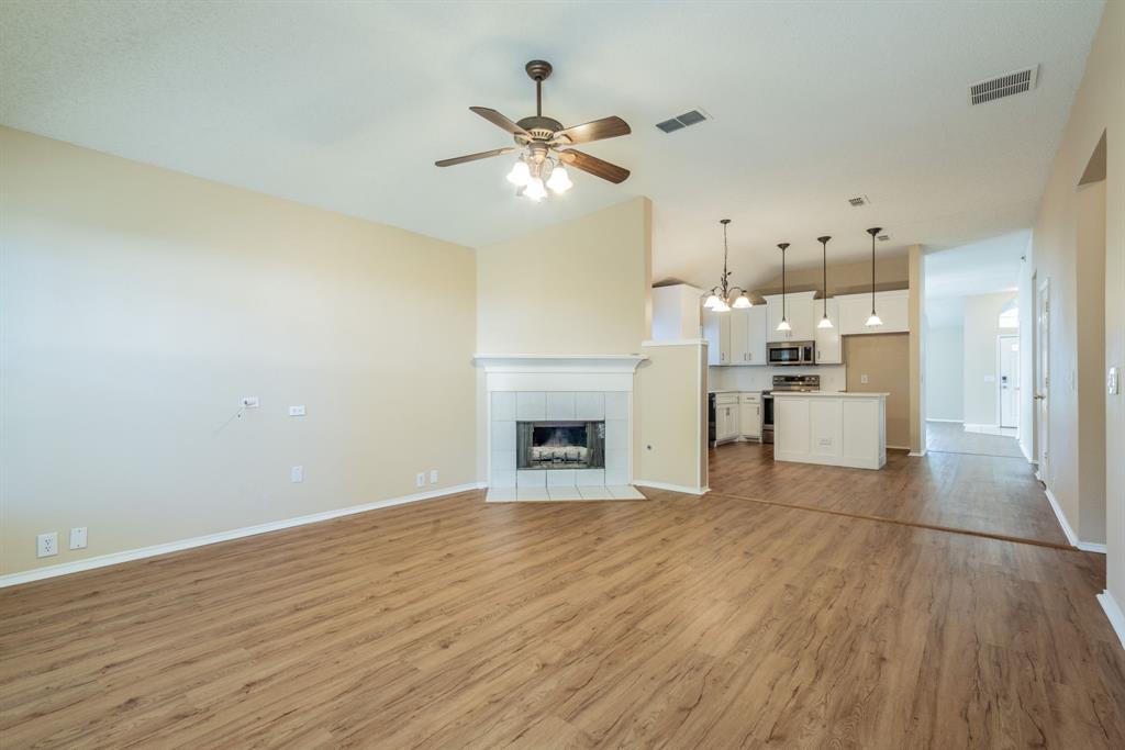 1828 Newton Drive Property Photo 8