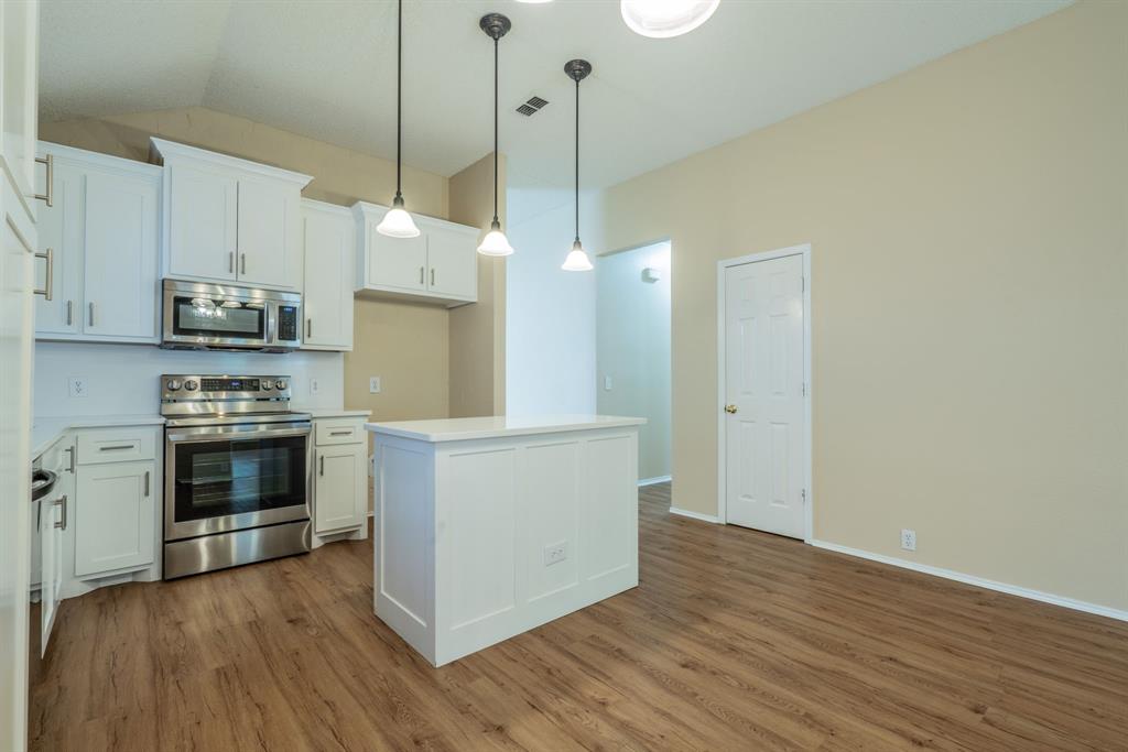 1828 Newton Drive Property Photo 11