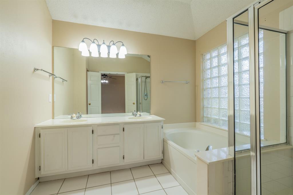1828 Newton Drive Property Photo 18