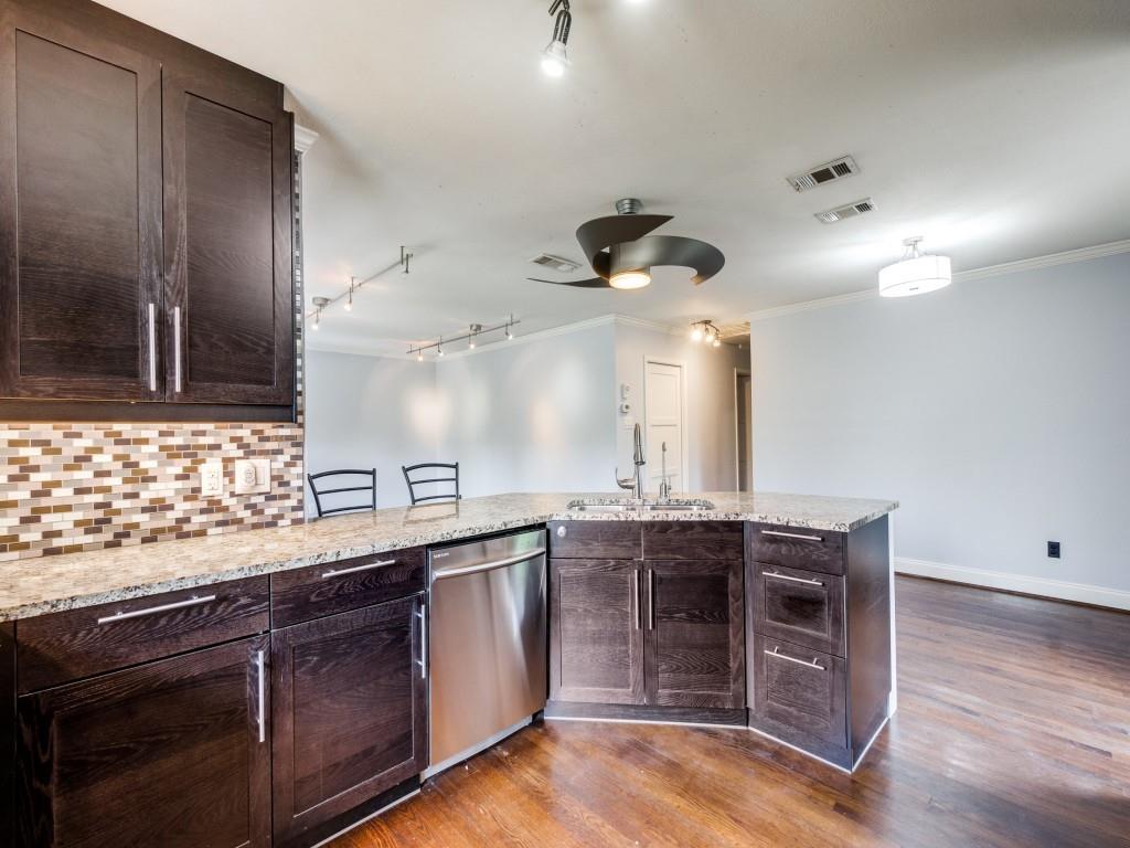 9520 Ash Creek Drive Property Photo 8