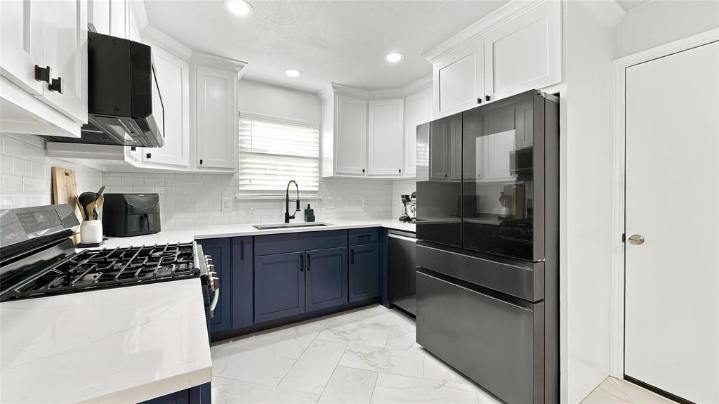 1800 Lexington Place Property Photo 7