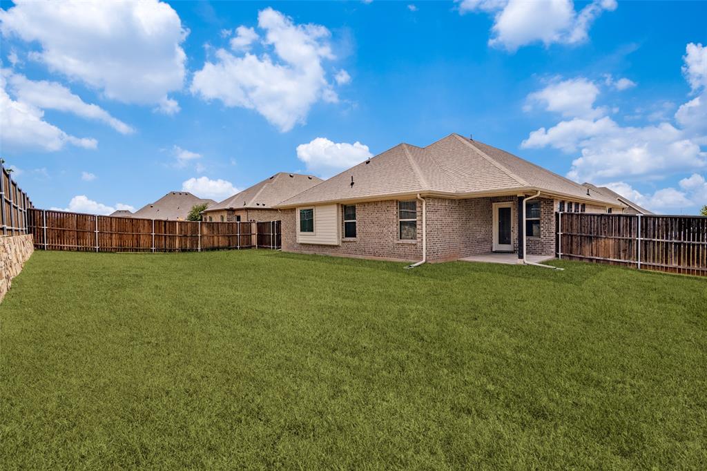 211 Jacaranda Drive Property Photo 12