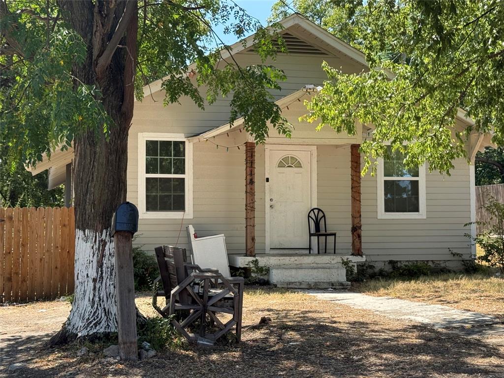 1114 E Ohio Avenue Property Photo 1