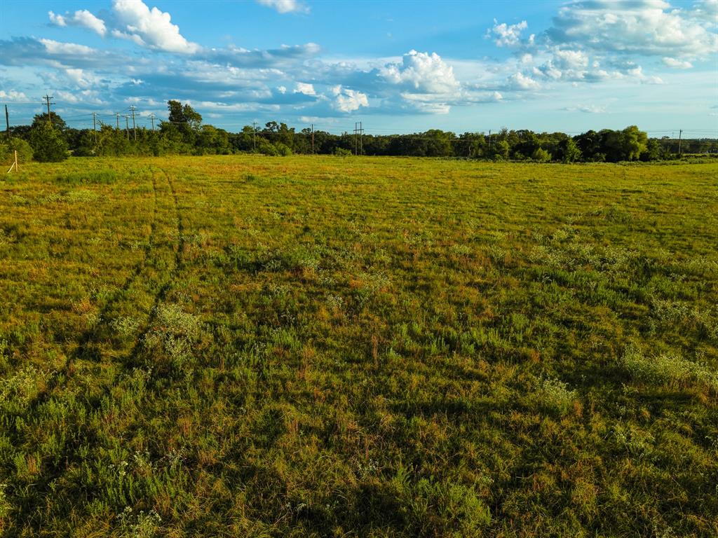 330 County Road 930 Property Photo 5