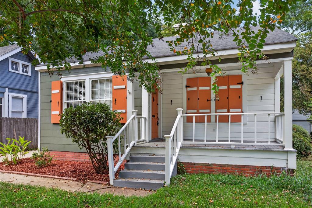 646 Columbia Street Property Photo 1