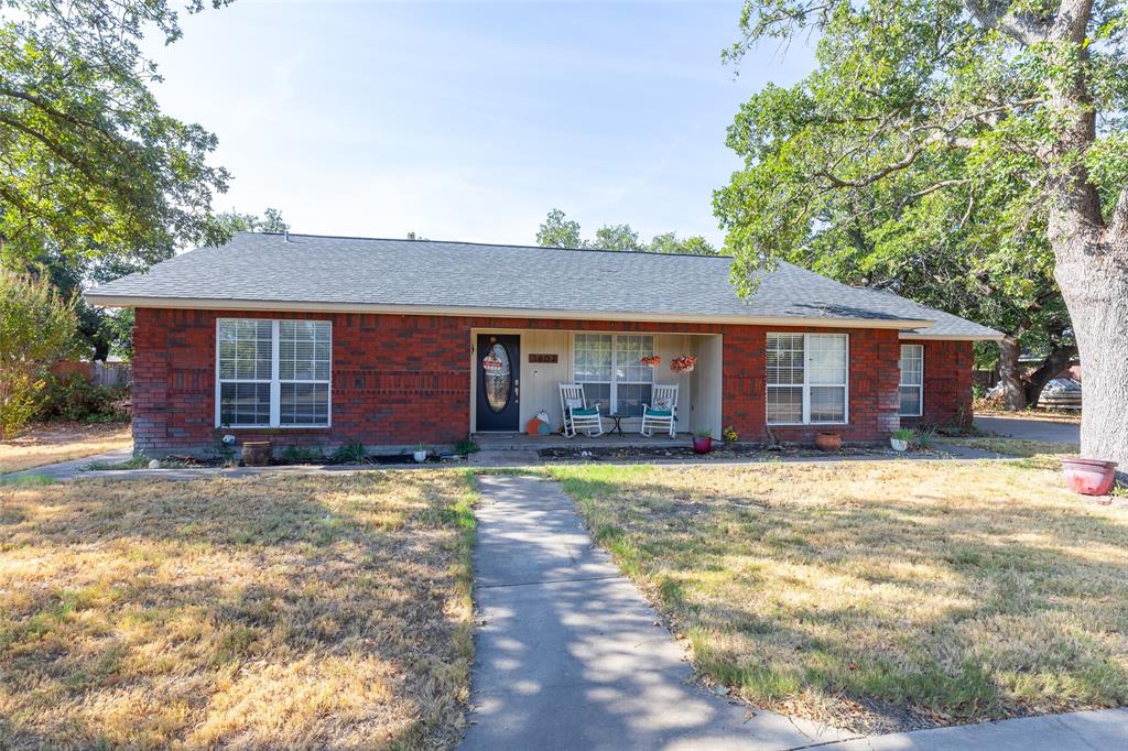 1807 Sandpiper Drive Property Photo 1