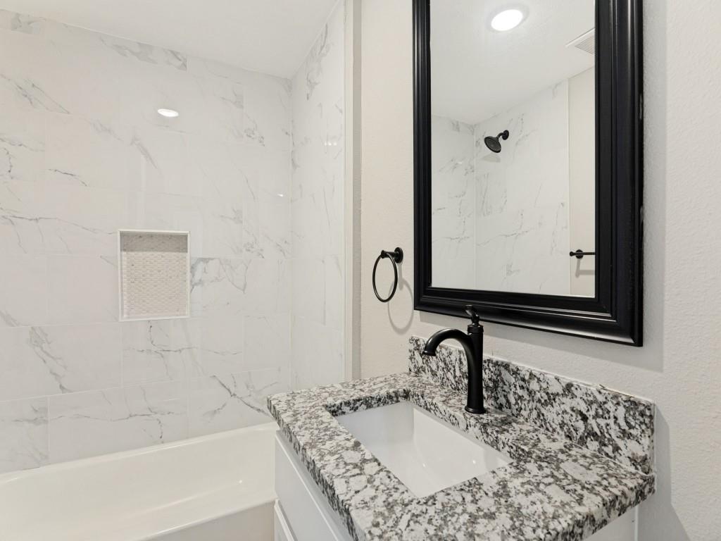 5217 Landino Street Property Photo 23