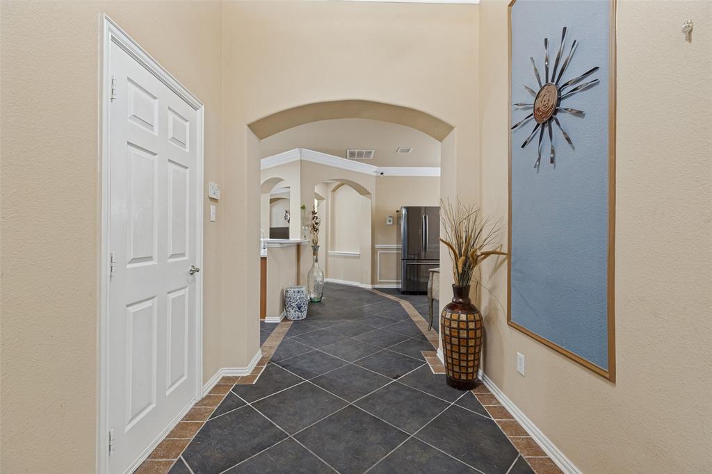 2322 Luscombe Lane Property Photo 4