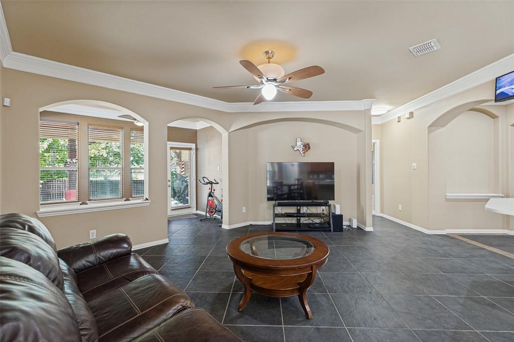 2322 Luscombe Lane Property Photo 6