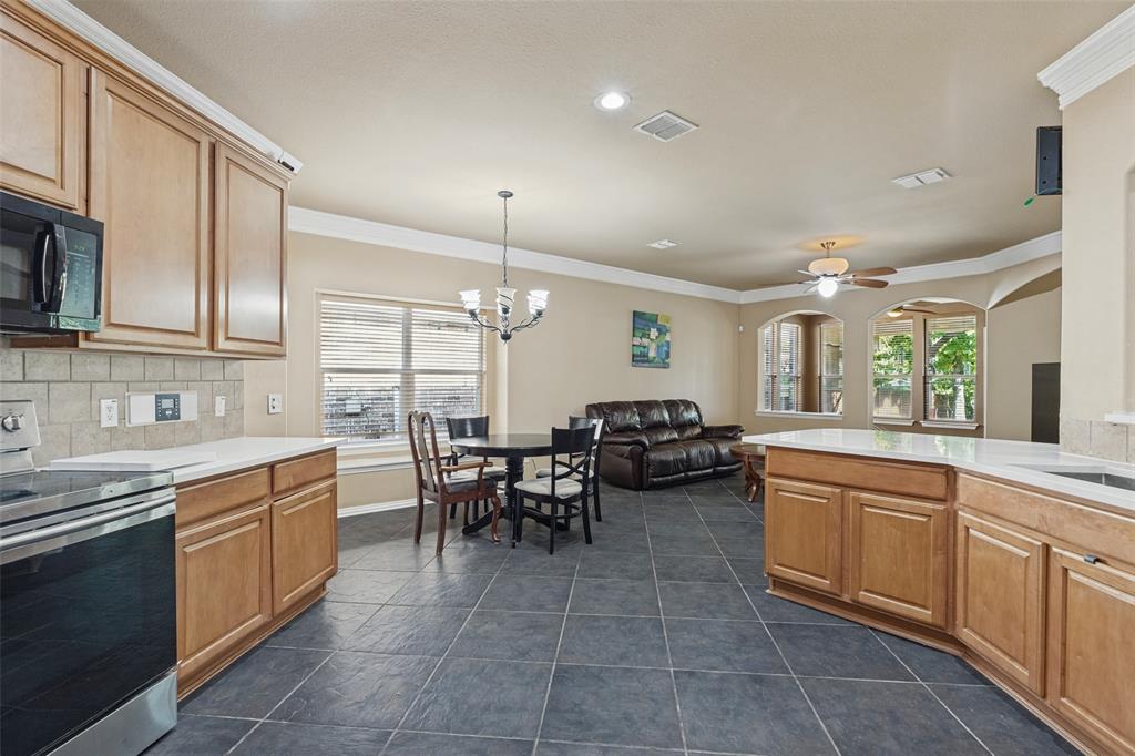 2322 Luscombe Lane Property Photo 8