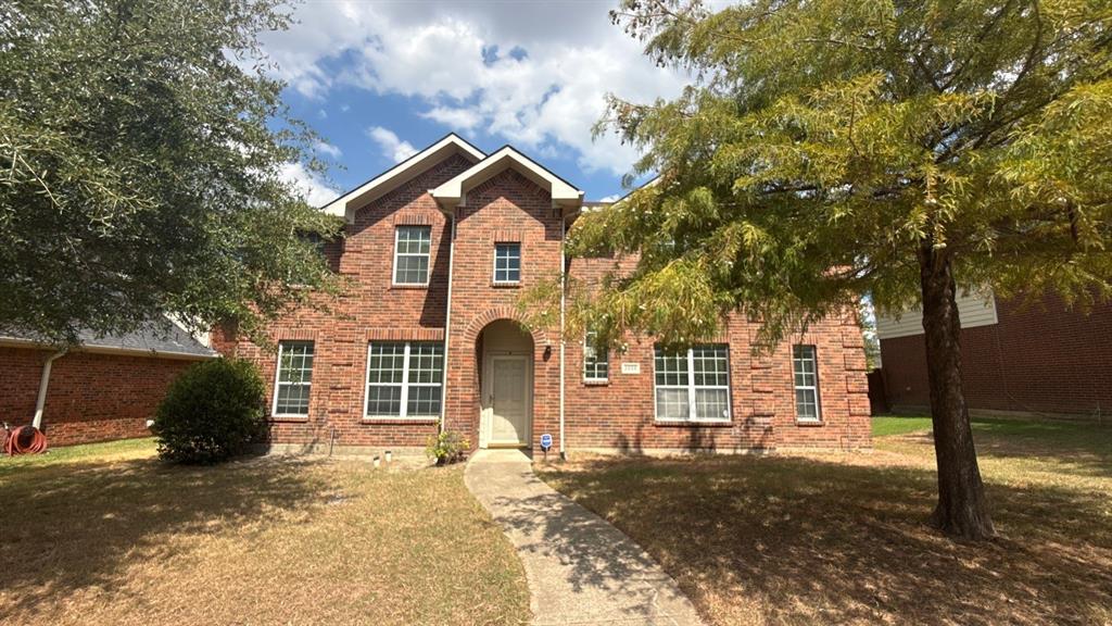 2828 Clear Creek Drive Property Photo 1