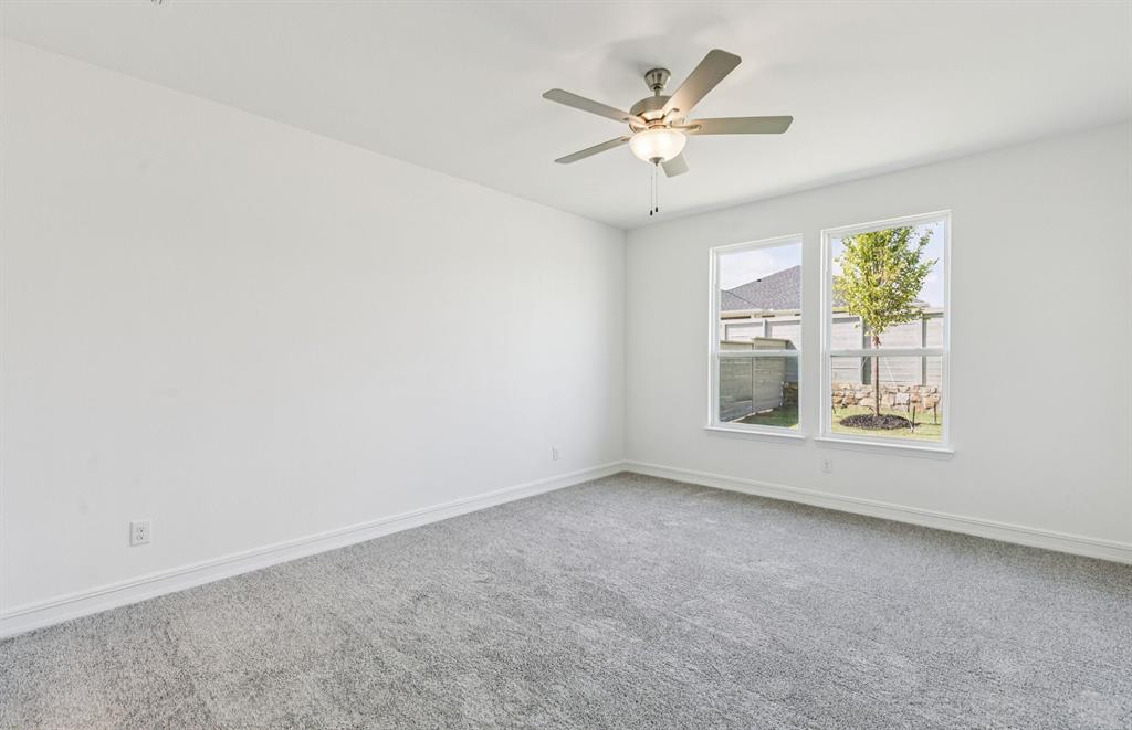 417 Avian Way Property Photo 5
