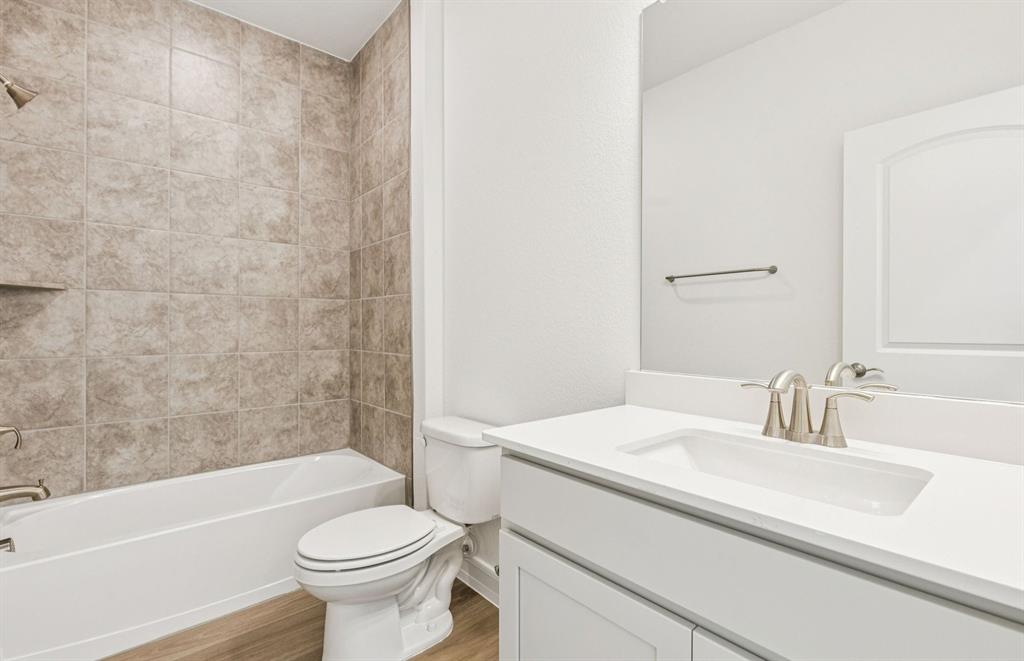 417 Avian Way Property Photo 8