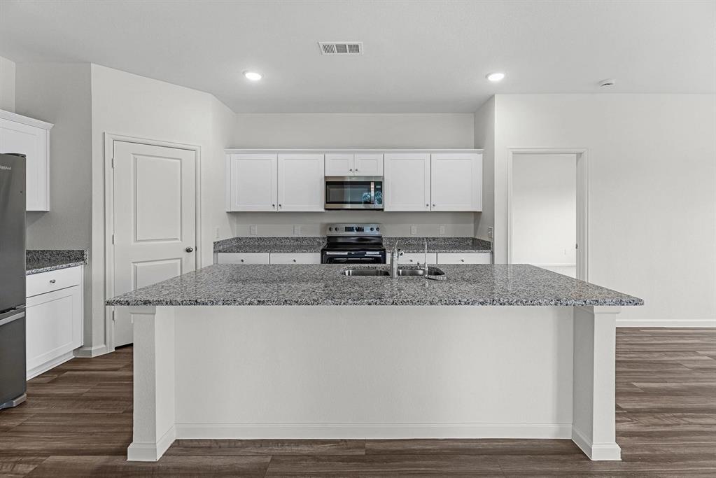 1813 Summit Hill Parkway Property Photo 12