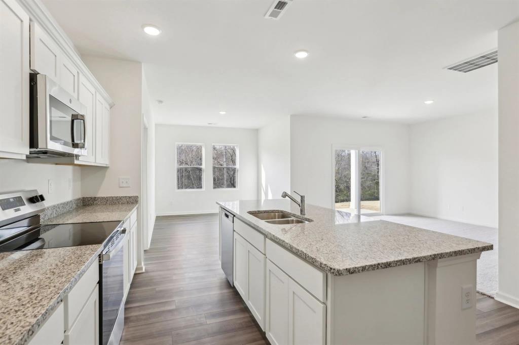 1813 Summit Hill Parkway Property Photo 14
