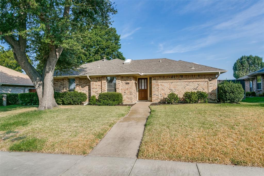1927 E Branch Hollow Drive Property Photo 1